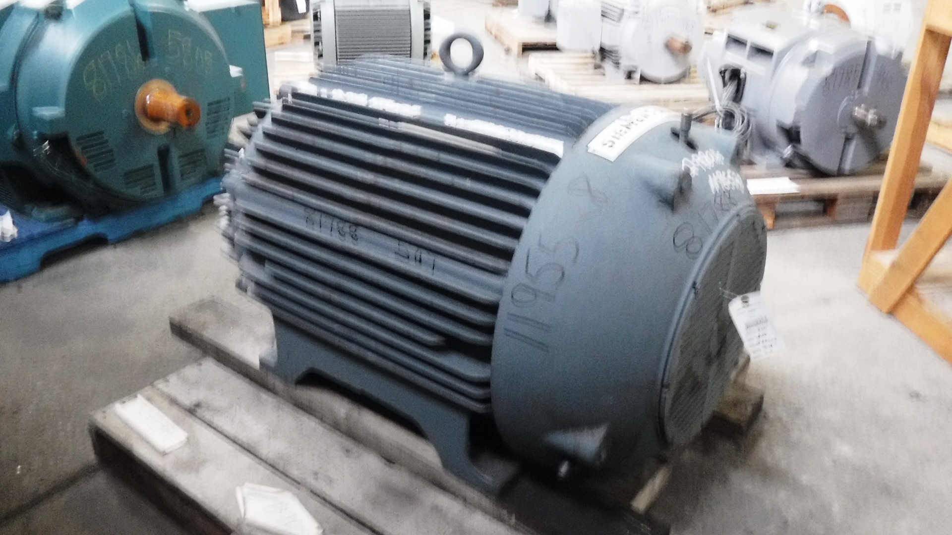 Siemens-Allis 200 HP 1800 RPM 507US Squirrel Cage Motors 81788